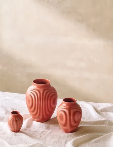 Knabstrup vase ribbed 12.5 cm - Coral - Knabstrup Keramik