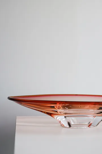 Vision saucer Ø52.5 cm - Pink-bärnsten - Kosta Boda