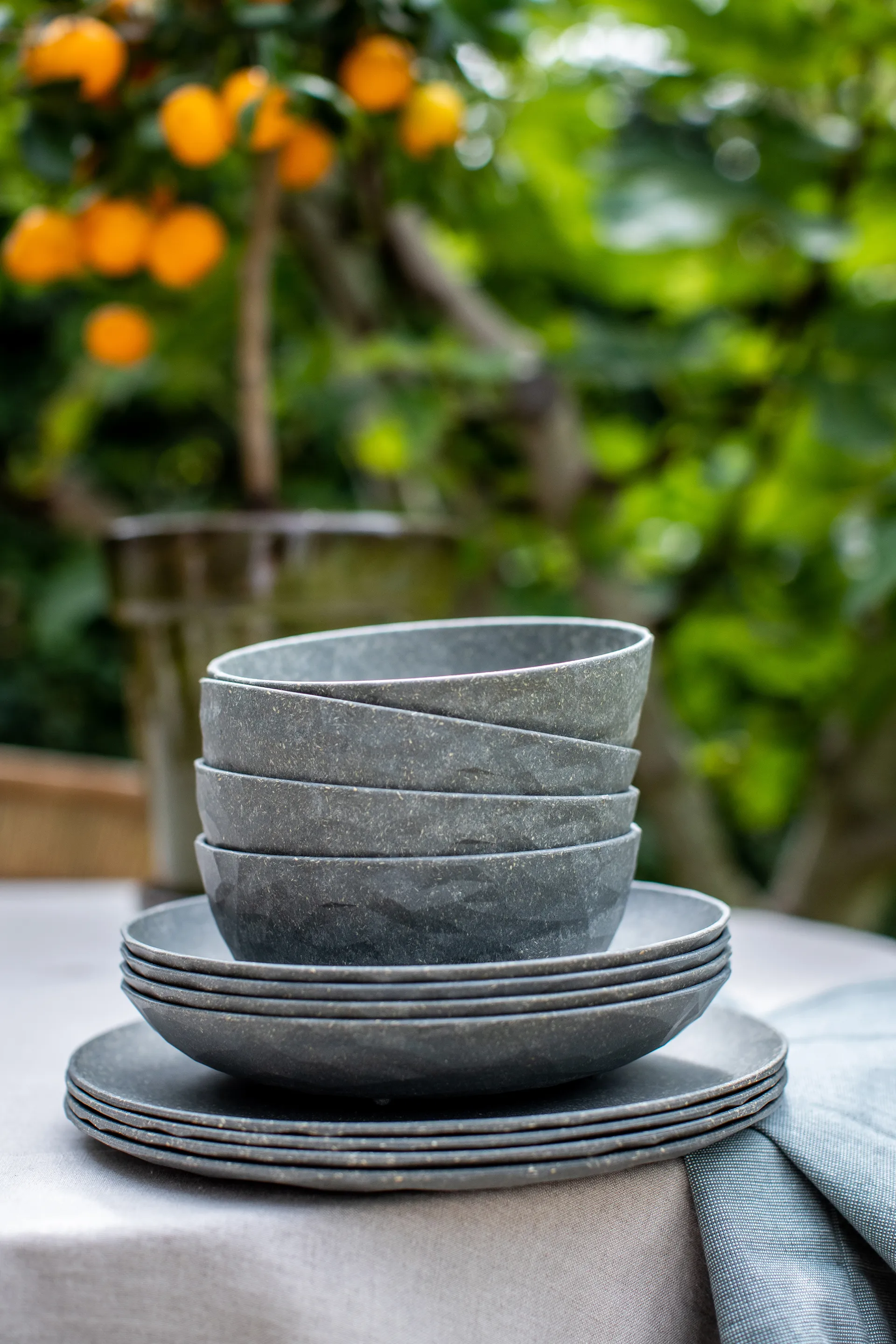 Club deep plate Ø22 cm 4-pack biocircular thermoplastic, Nature ash grey Koziol