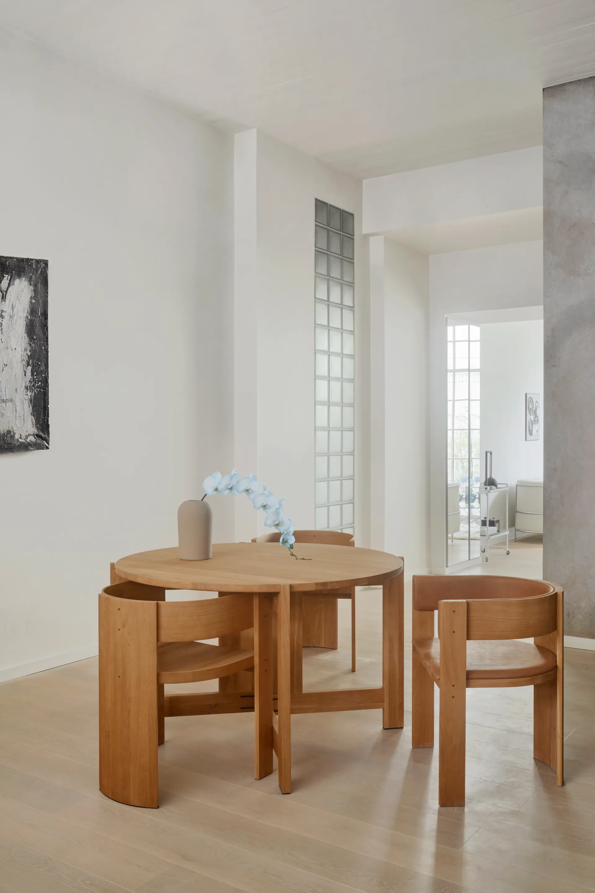 Collector dining table Ø120x74 cm, Warm lacquered oak Kristina Dam Studio