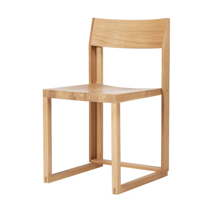 Outline chair - Warm lacquered oak-walnut - Kristina Dam Studio