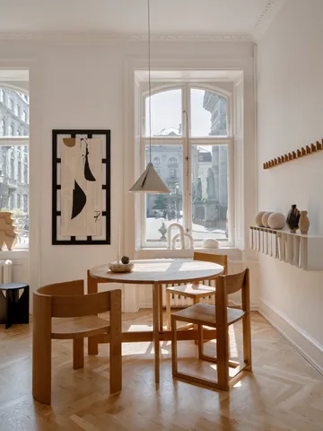 Outline chair - Warm lacquered oak-walnut - Kristina Dam Studio