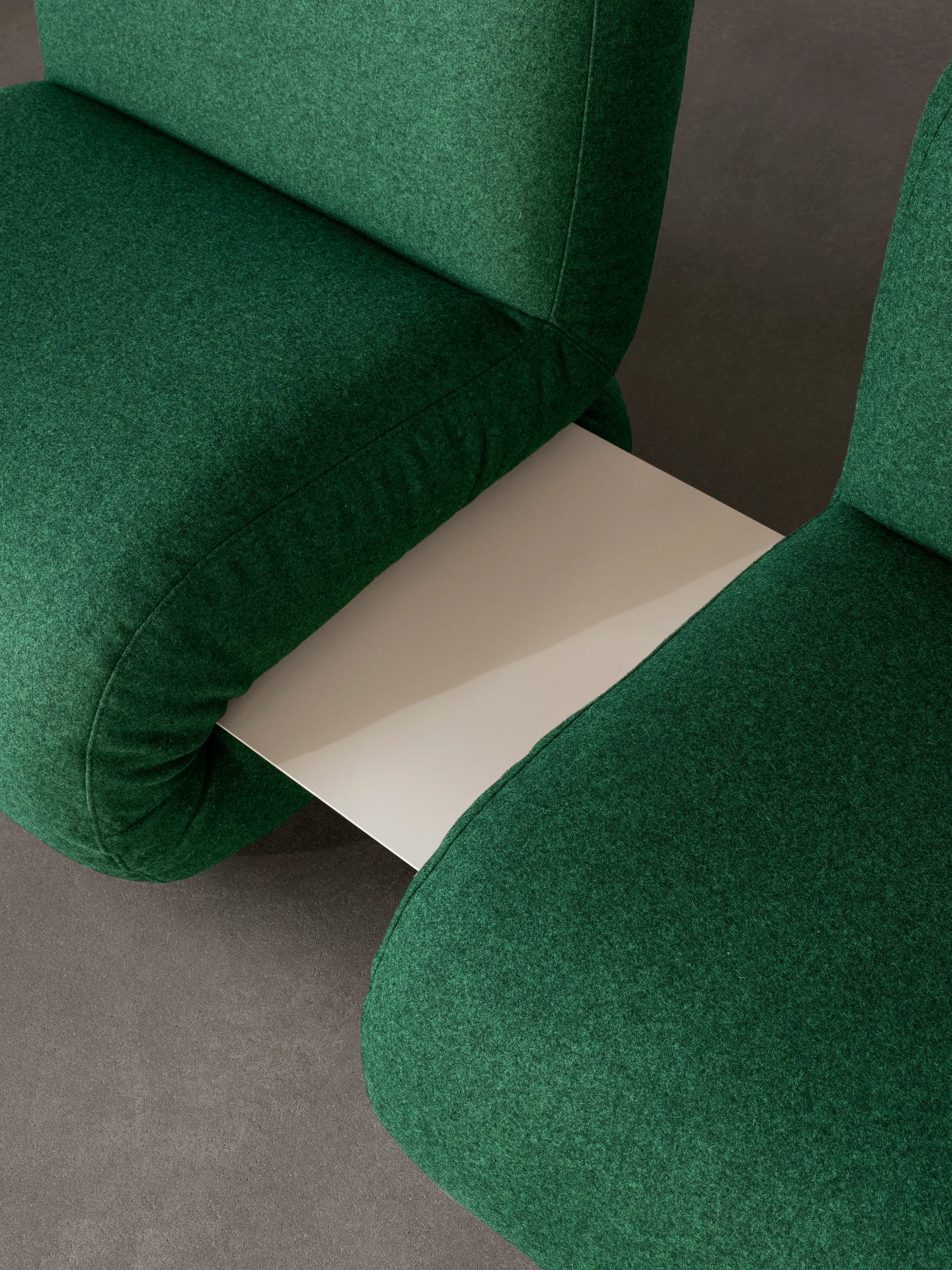 Bau armchair, Vidar 0542 red, straight Lammhults
