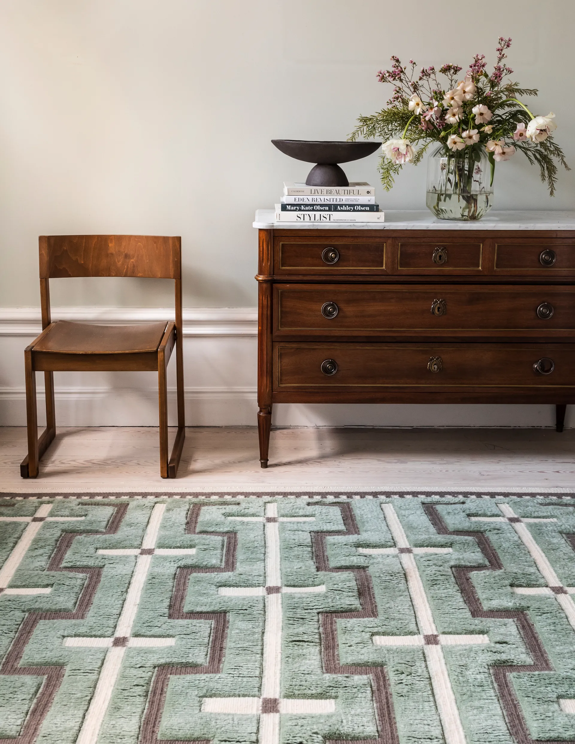 Johanna wool carpet, Sage. 300x400 cm Layered