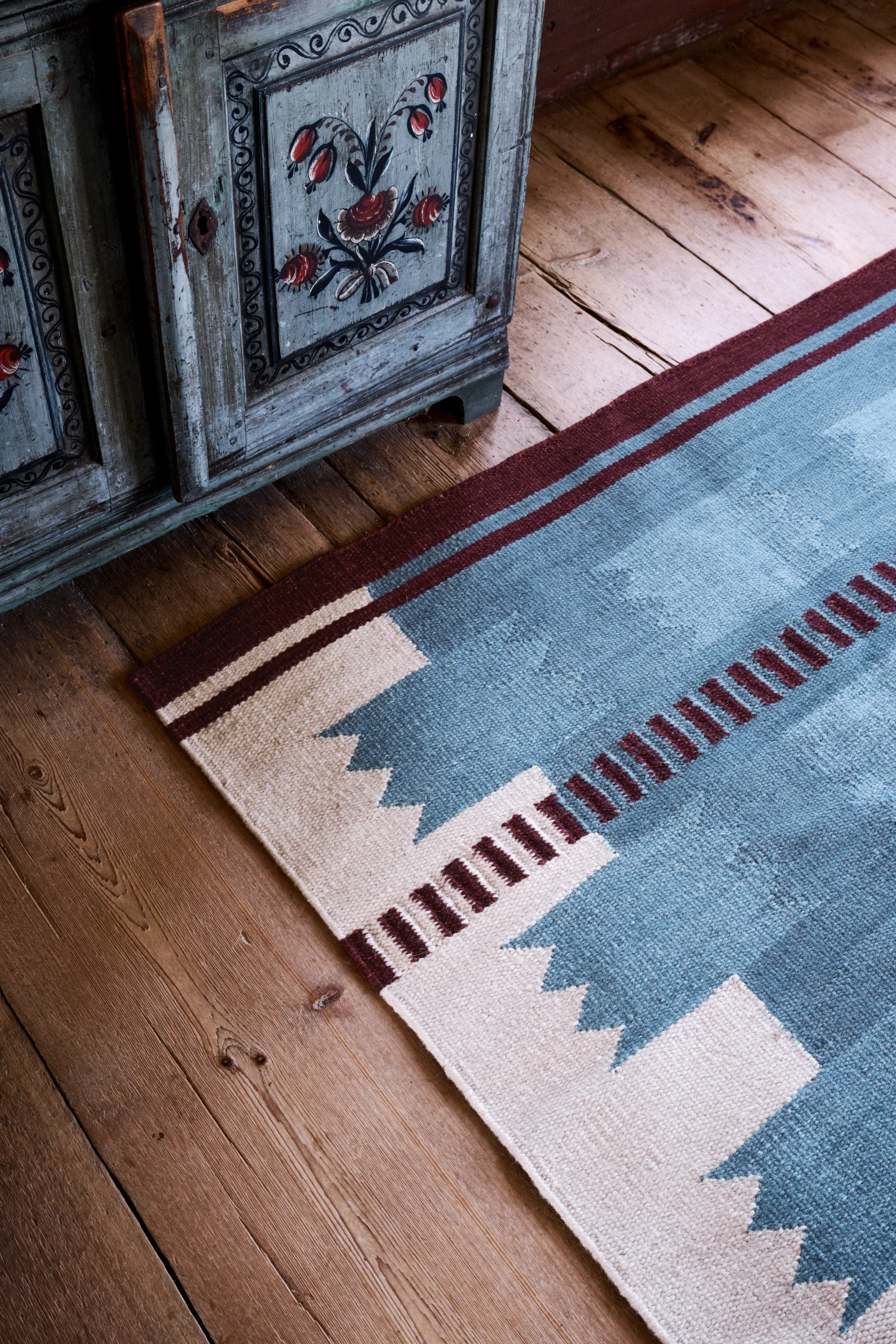 Röllakan Iris wool carpet, Petrol, 200x300 cm Layered