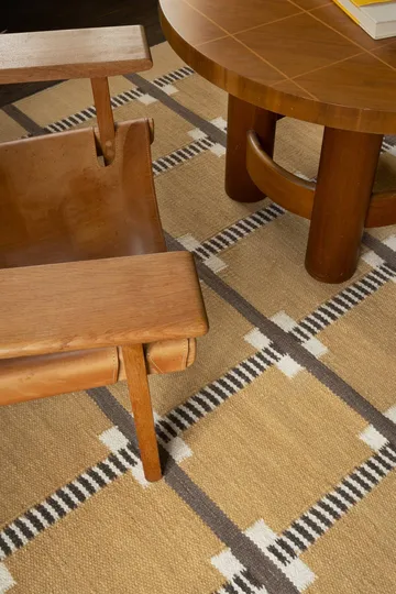 Röllakan Ruth wool rug - Harvest yellow, 300x400 cm - Layered