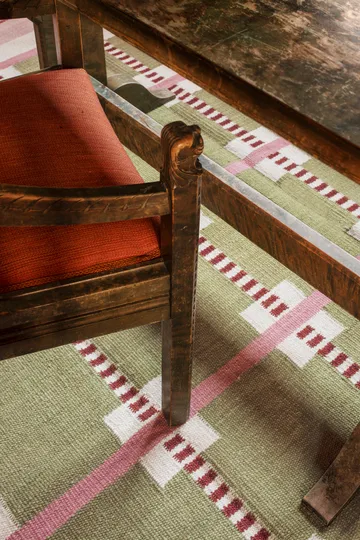 Röllakan Ruth wool rug - Spring grass, 140x200 cm - Layered