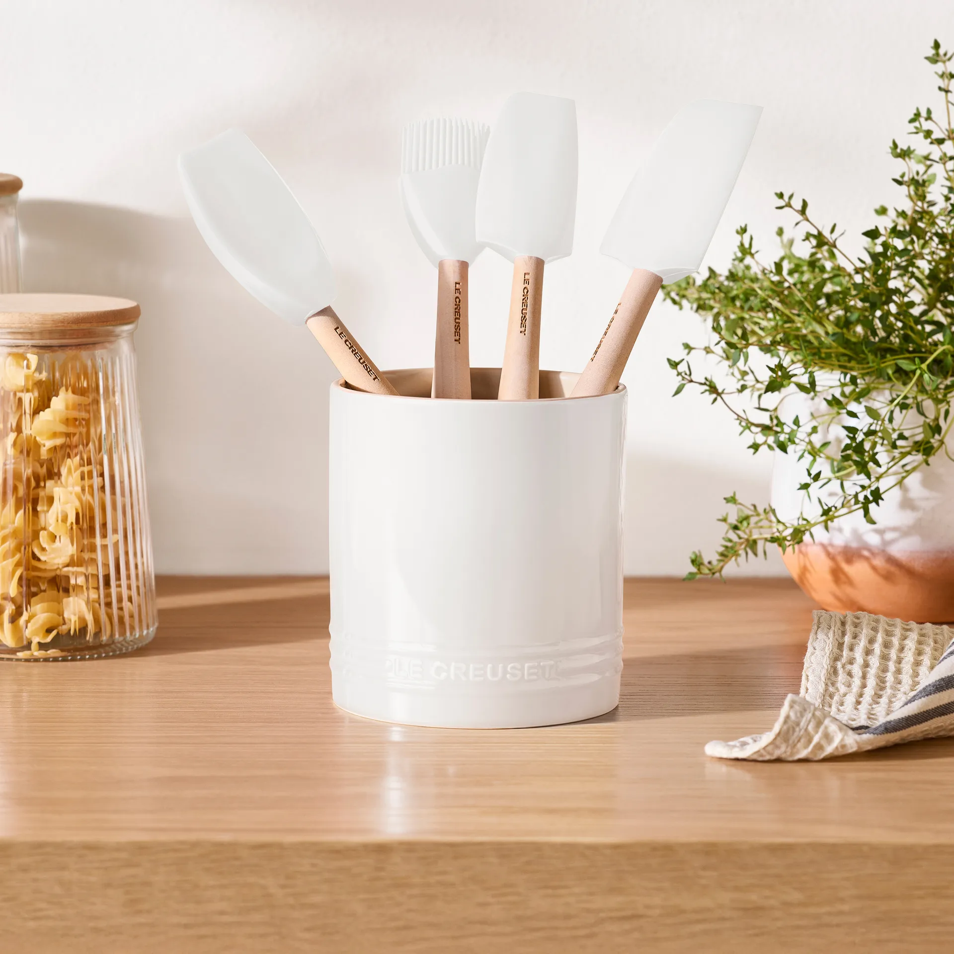 Signature stoneware cutlery and utensil jar 1.1 L, White Le Creuset