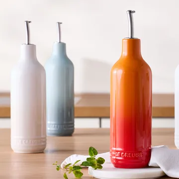 Signature stoneware oil bottle 0.6 L - Meringue - Le Creuset