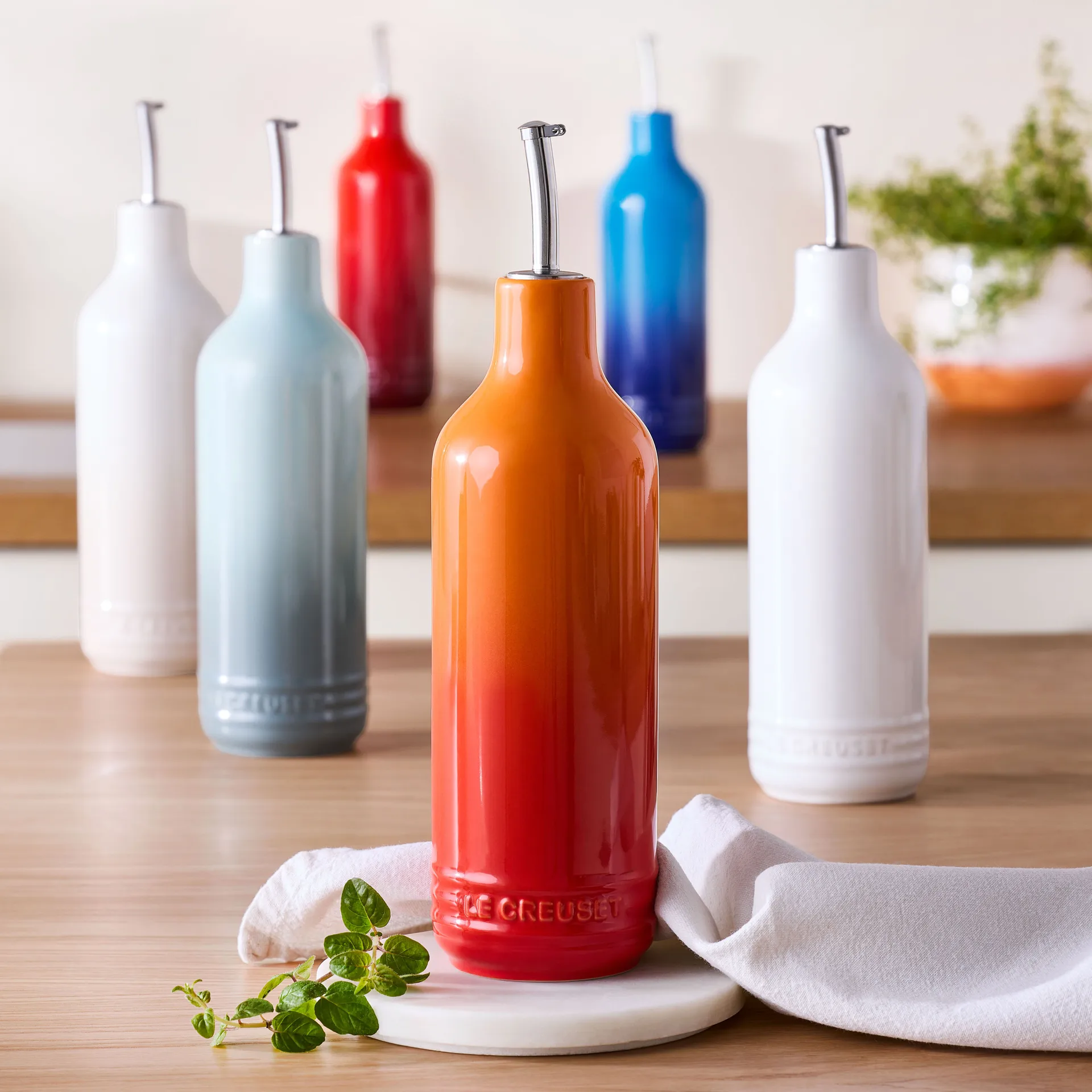 Signature stoneware oil bottle 0.6 L, White Le Creuset