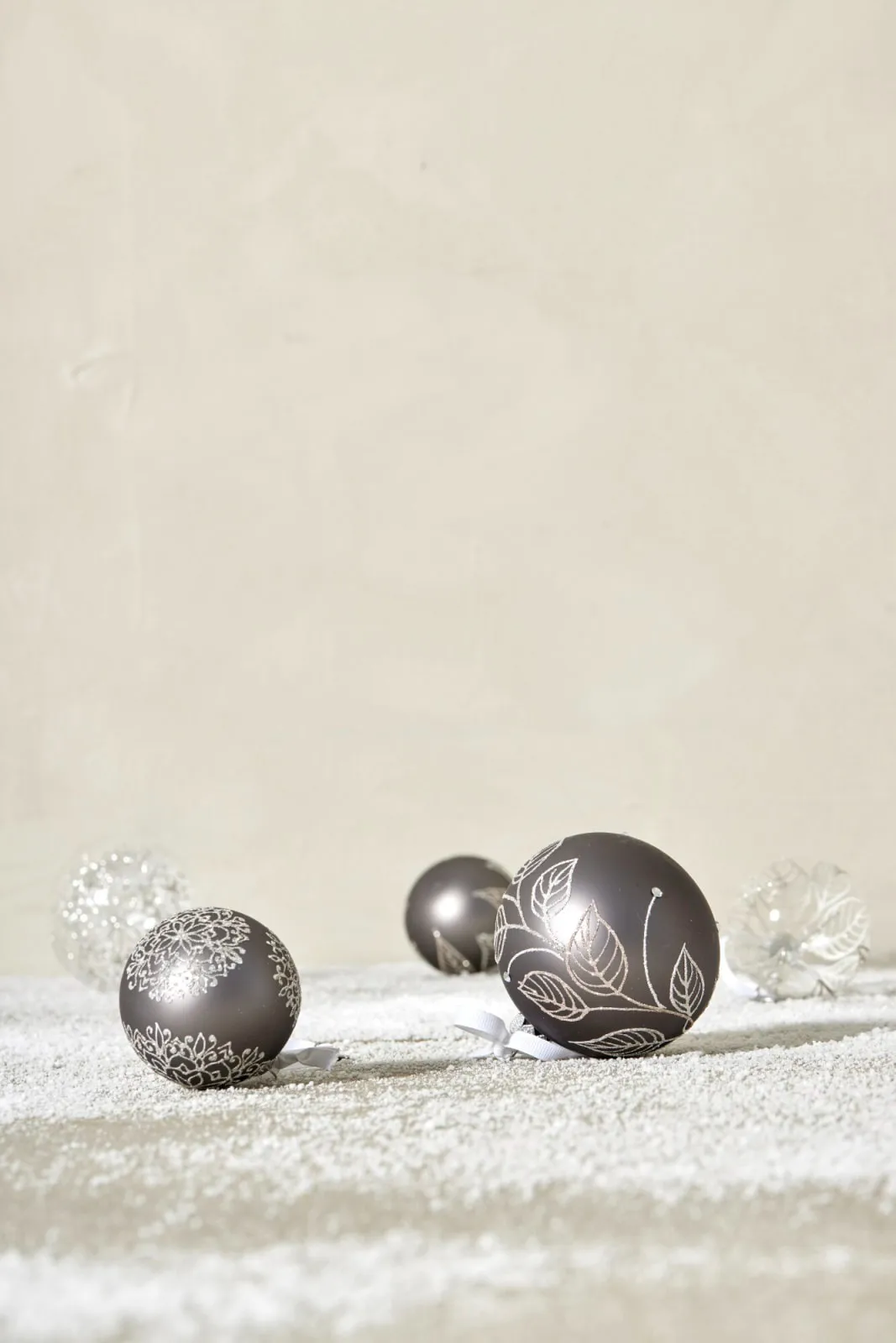 Cadelia Christmas bauble Ø6 cm, Dark grey, snowflake Lene Bjerre