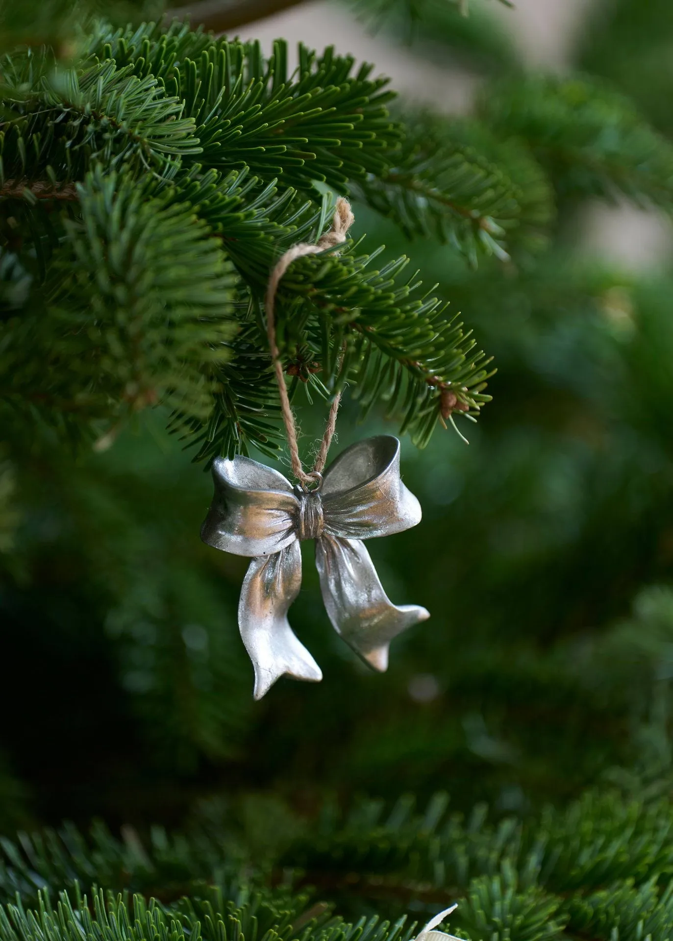 Serafina bow pendant, Silver-coloured, 6x2.5x6.7 cm Lene Bjerre