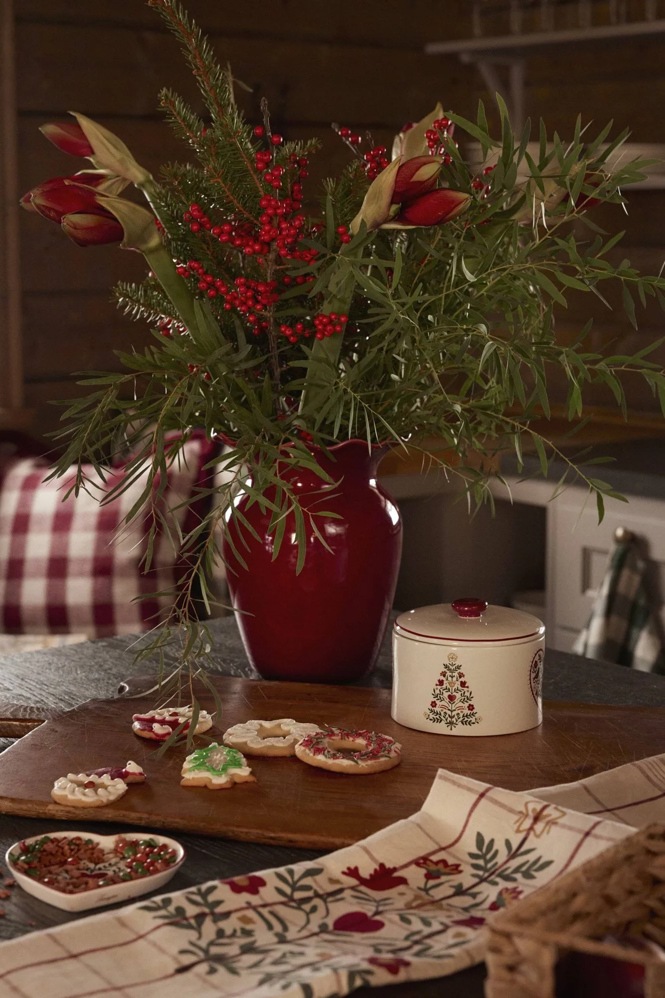 Christmas Tree biscuit tin, Multi, 13.5x10 cm Lexington