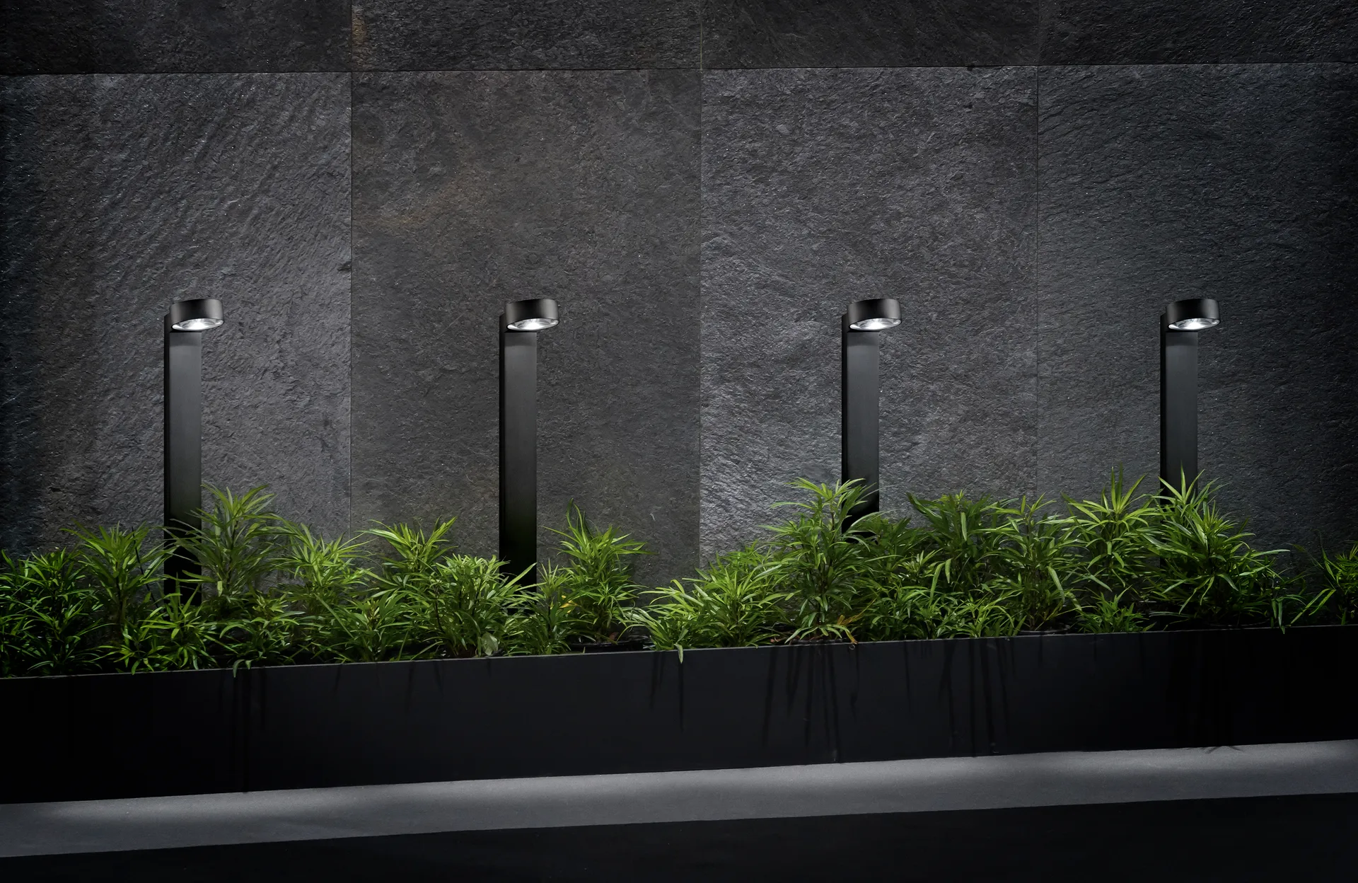 Orbit Garden Mini outdoor lighting, black Light-Point