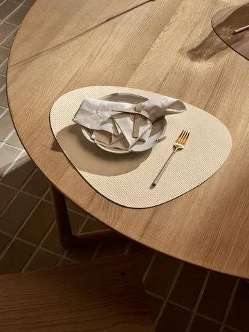 Corduroy placemat curve L - Vanilla - LIND DNA