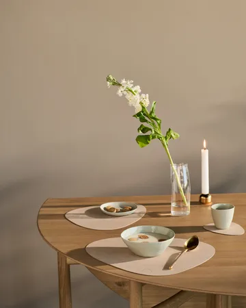Curve Nupo placemat - Sand - LIND DNA