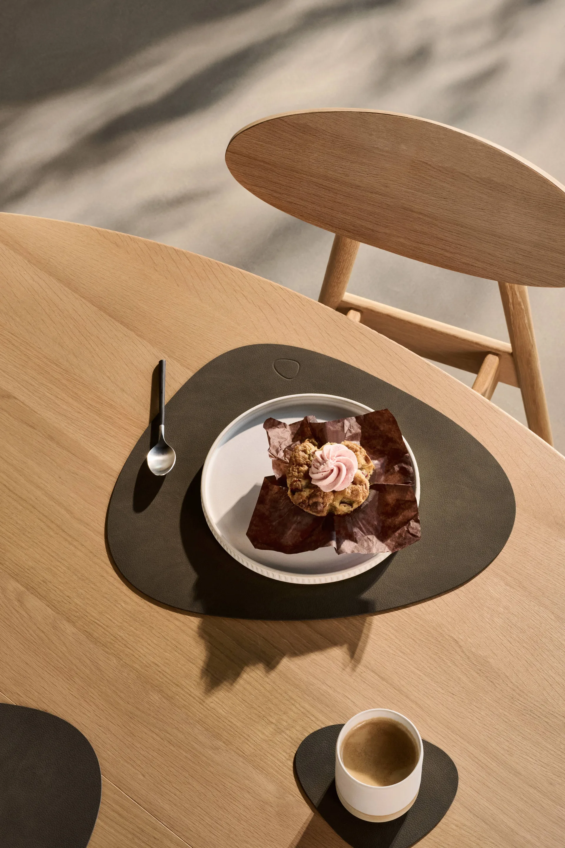 Nupo place mat curve M, Caviar LIND DNA