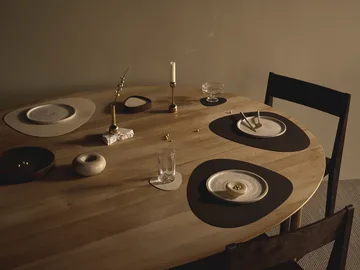 Nupo placemat curve L - Hazel - LIND DNA