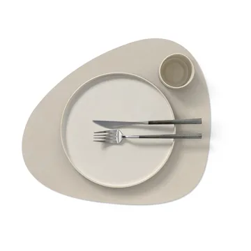 Nupo placemat curve L - Oyster white - LIND DNA