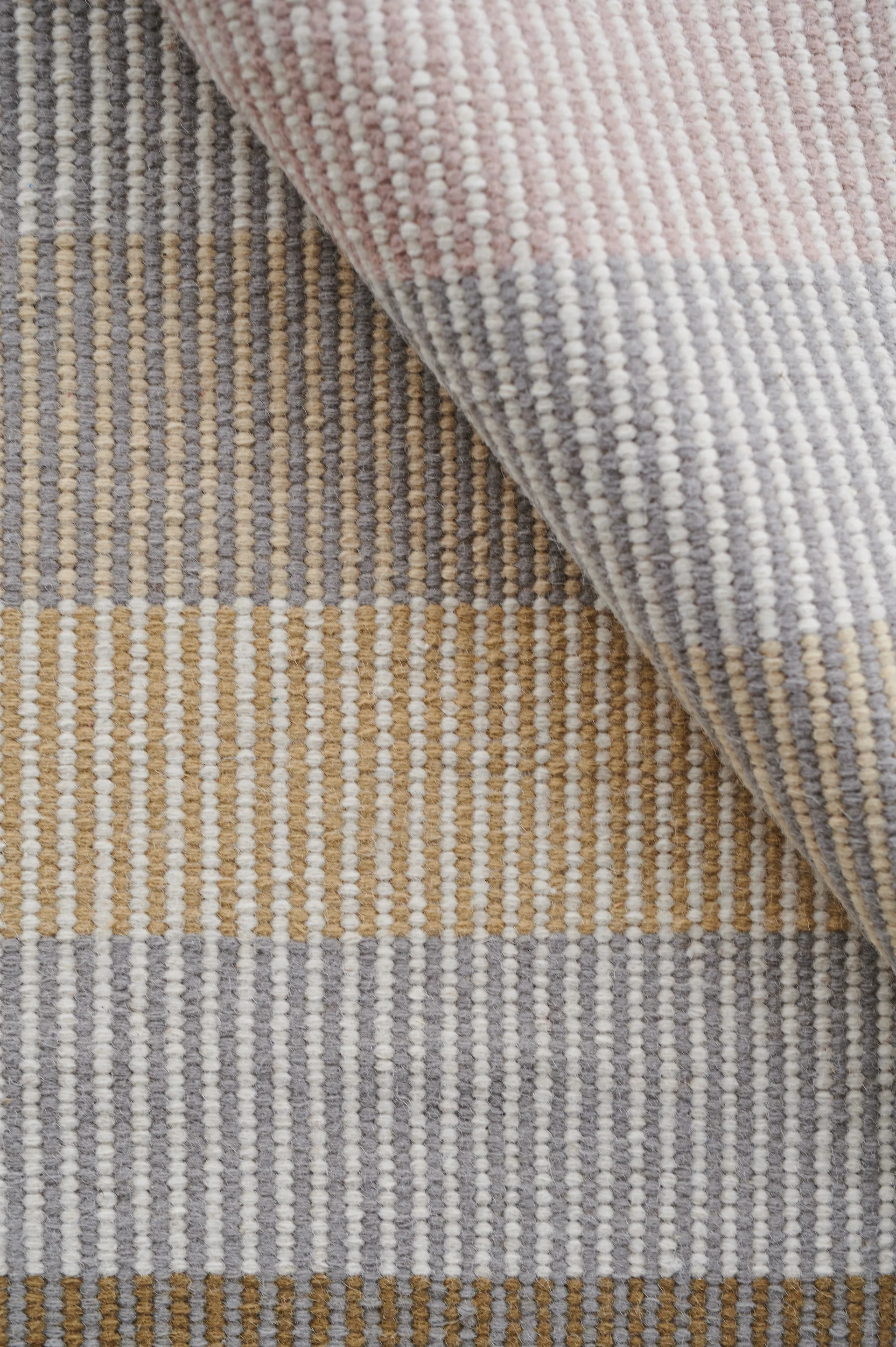 Devise wool rug 140x200 cm, Mustard Linie Design