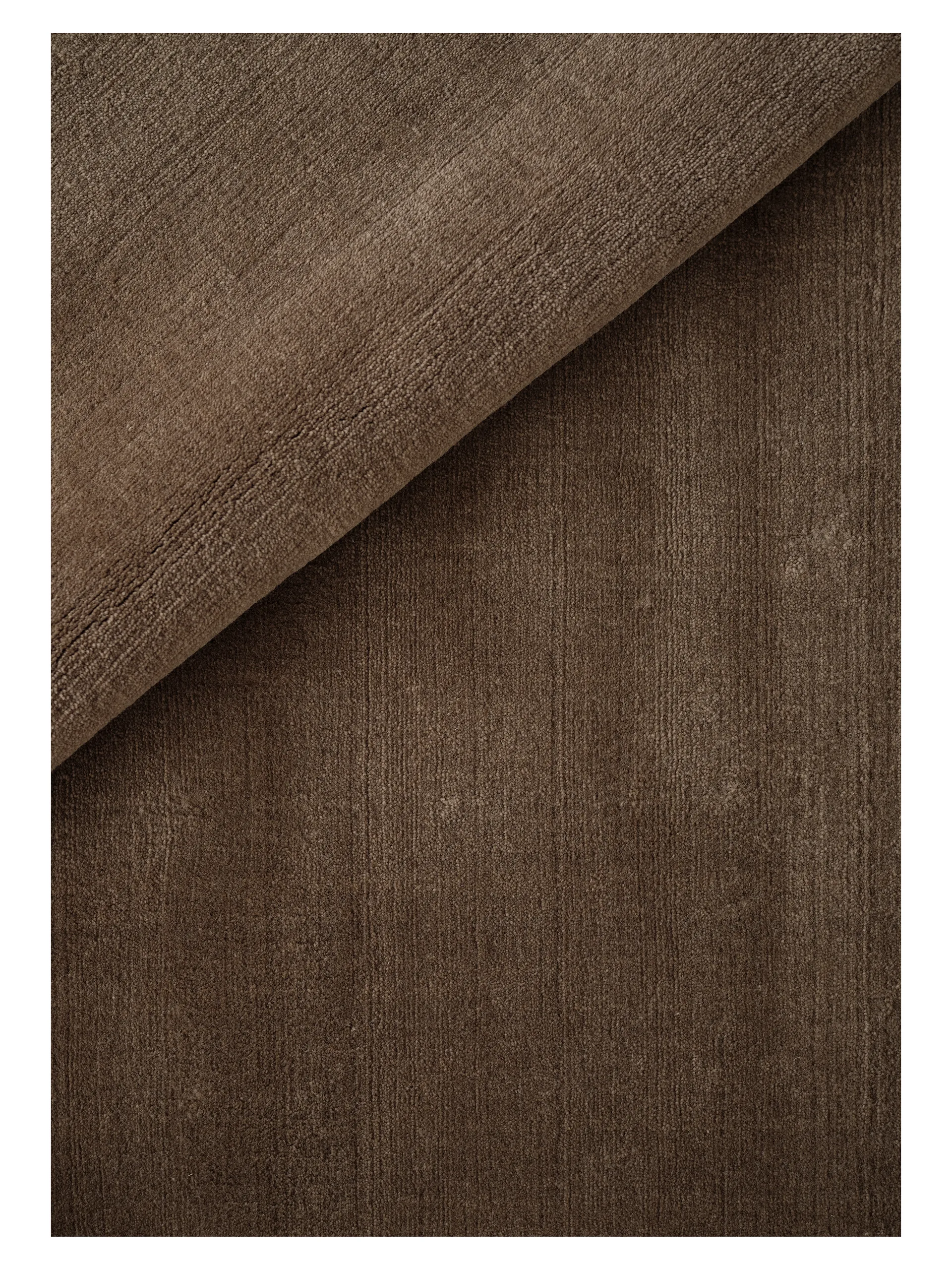 Halo Cloud wool carpet, Moss. 140x200 cm Linie Design