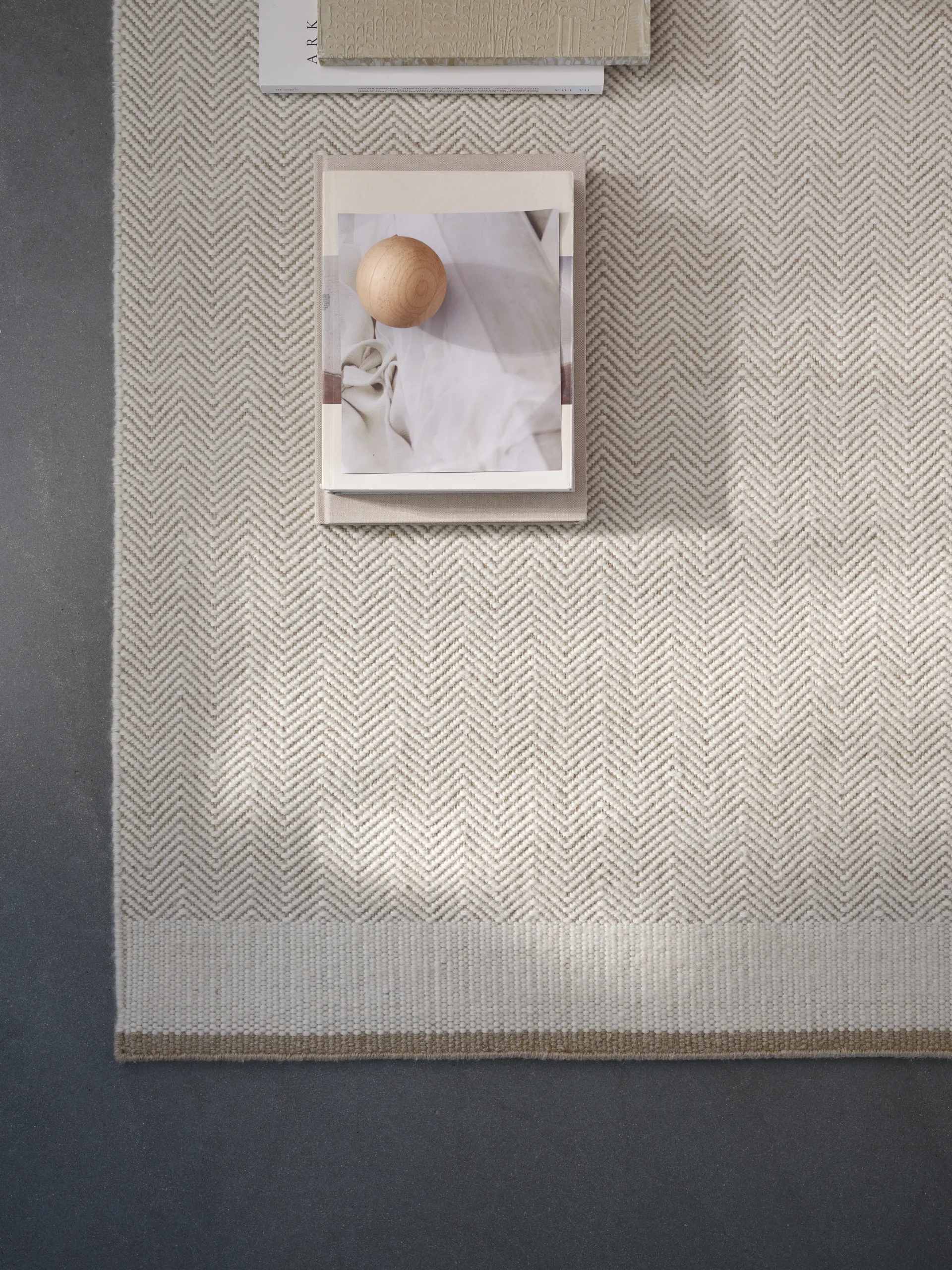 Stratum Echo wool carpet, White. 200x300 cm Linie Design