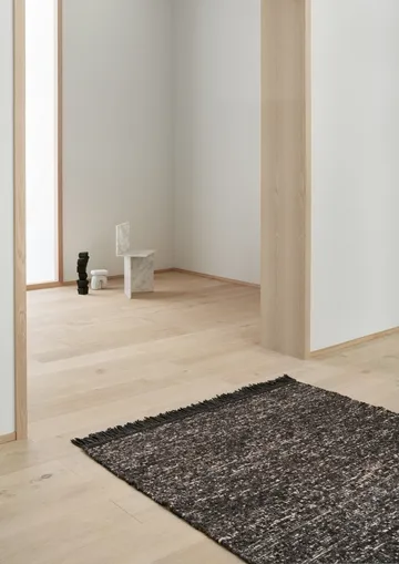 Valdi rug 170x240 cm - Charcoal - Linie Design