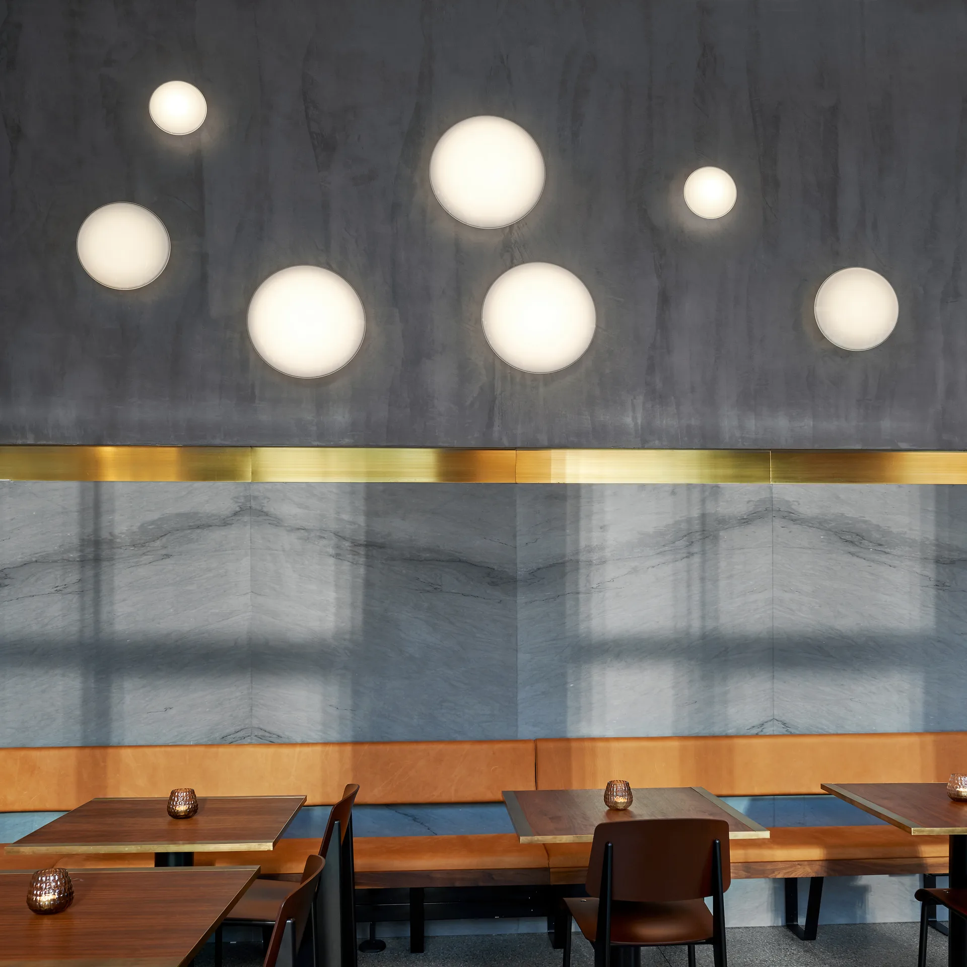 AJ Eklipta ceiling lamp-wall lamp Ø35 cm, White opal Louis Poulsen