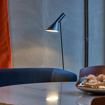 AJ floor lamp - Black - Louis Poulsen