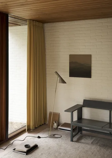 AJ floor lamp - Brass-warm grey - Louis Poulsen