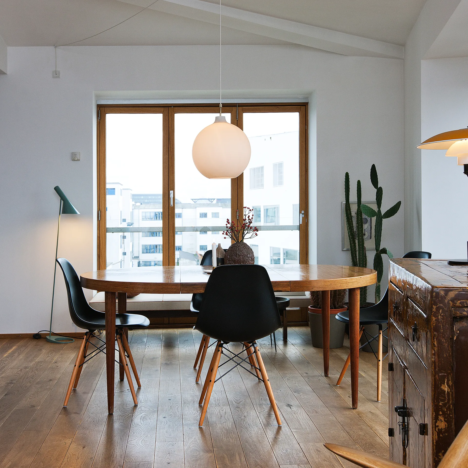 AJ floor lamp, Light petroleum Louis Poulsen