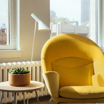 AJ floor lamp - White - Louis Poulsen