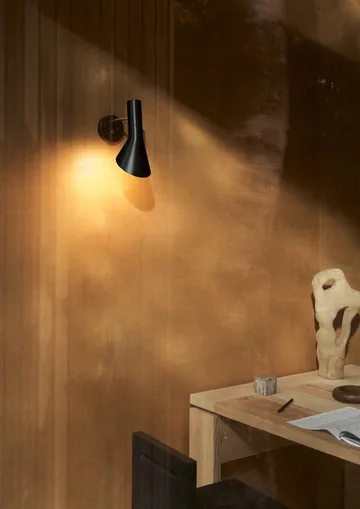 AJ wall lamp fixed installation - Brass-black - Louis Poulsen
