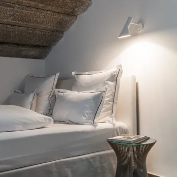 AJ wall lamp - White - Louis Poulsen