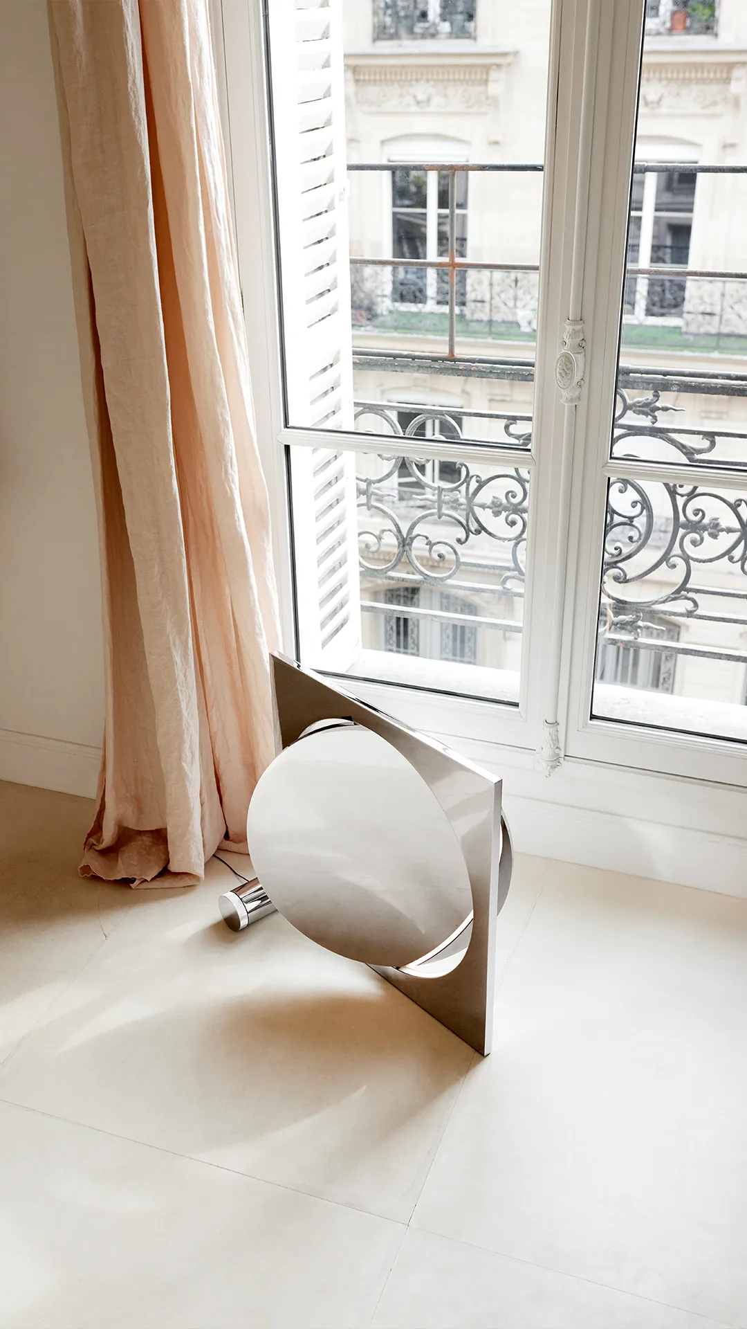 Moonsetter floor lamp, High gloss chrome plated-white Louis Poulsen