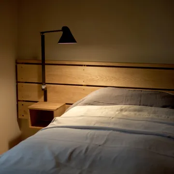 NJP wall lamp long arm - Black - Louis Poulsen