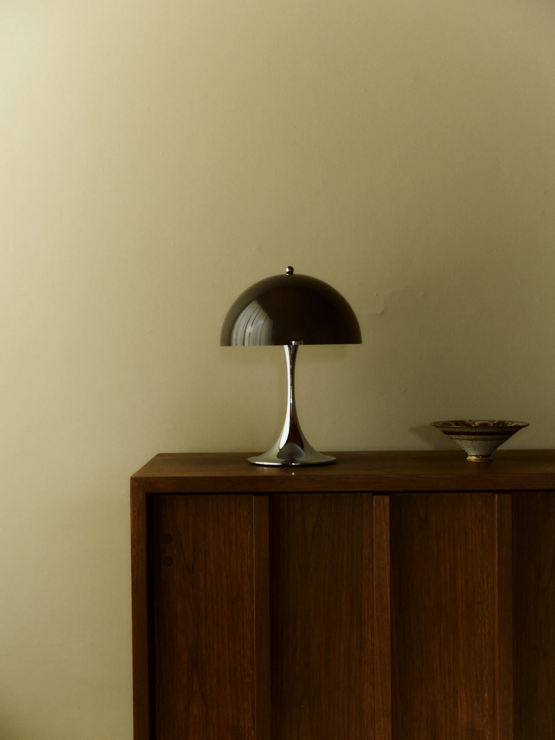 Panthella 250 portable table lamp V3, Original Opal Brown Louis Poulsen
