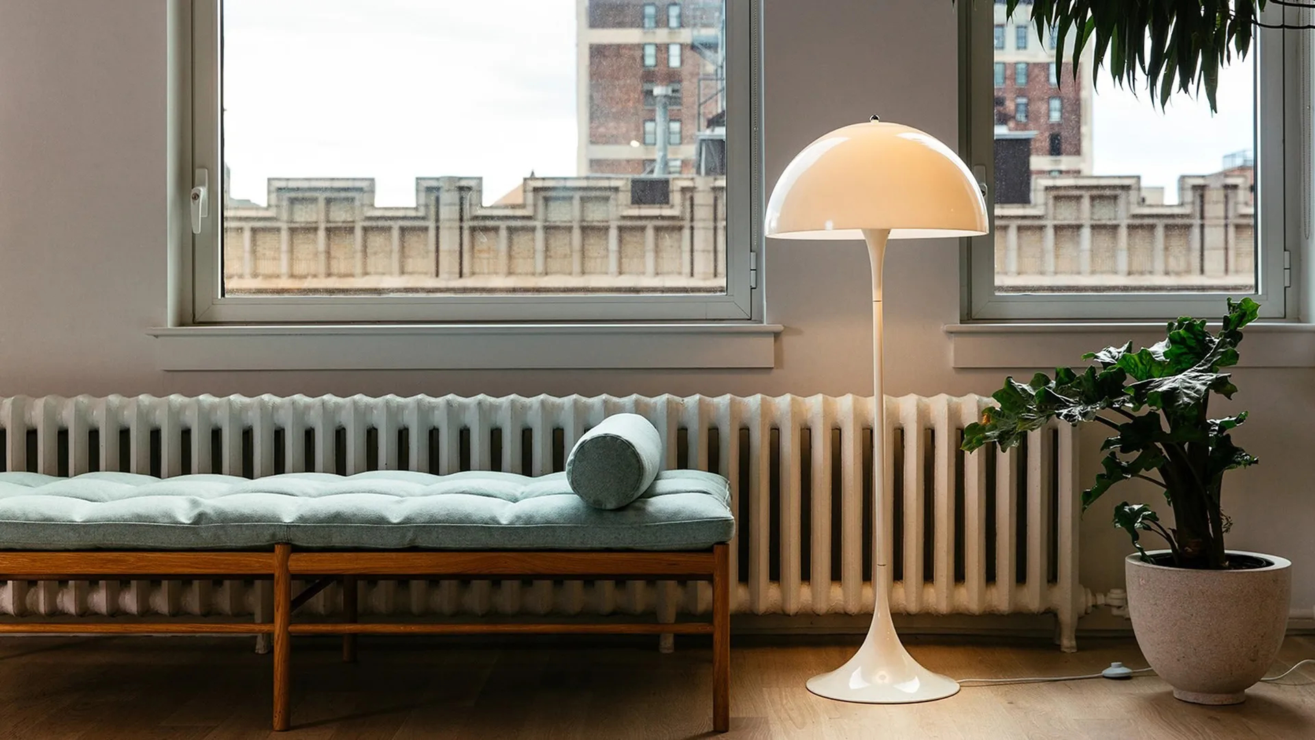Panthella floor lamp, White acrylic Louis Poulsen