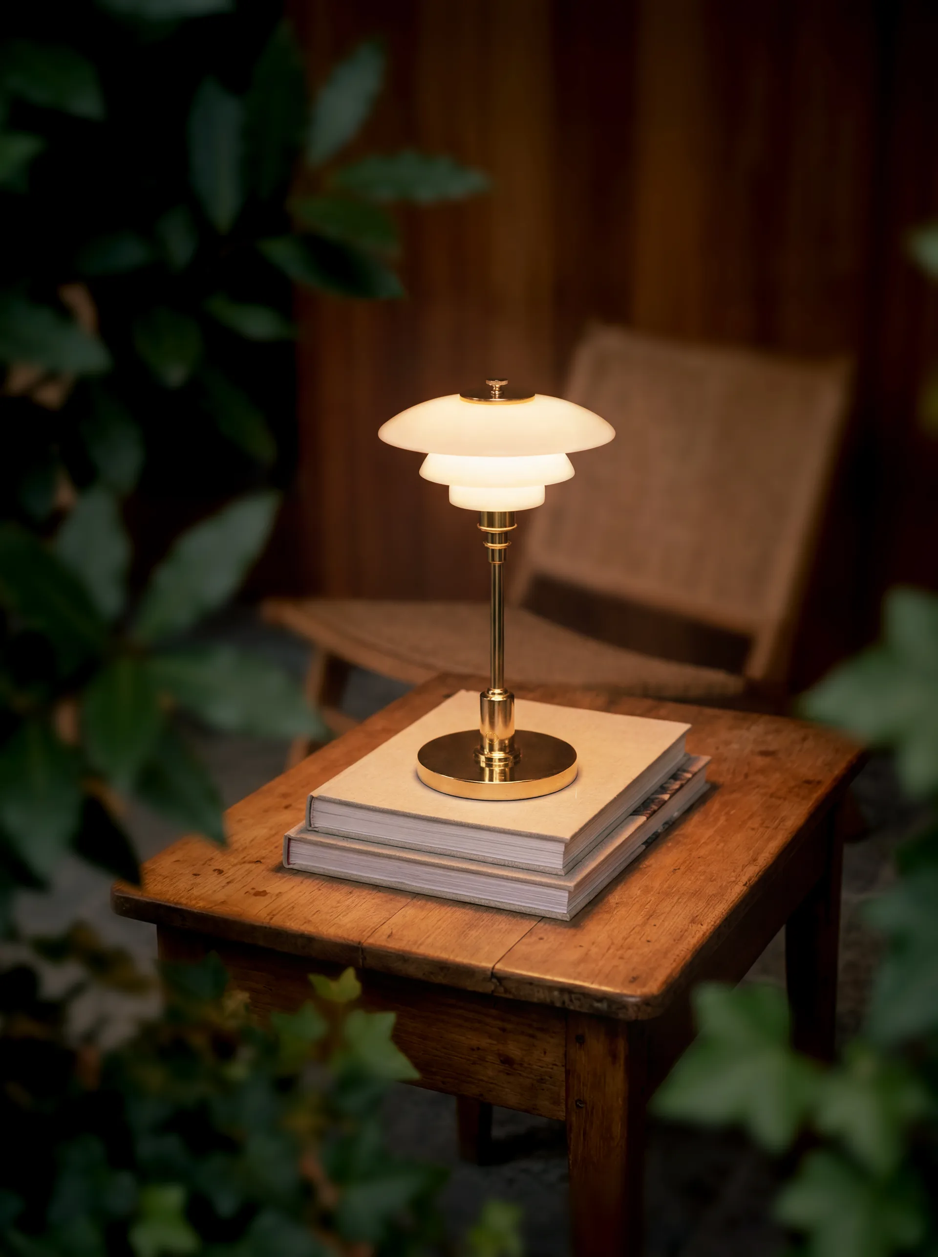 PH 1/1 portable table lamp, Brass-plated Louis Poulsen