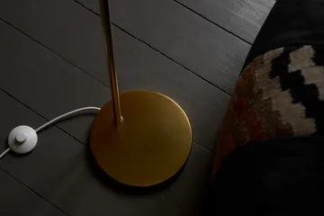 VL Ring Crown floor lamp - Brass-opal glass - Louis Poulsen