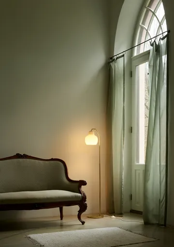 VL Ring Crown floor lamp - Brass-opal glass - Louis Poulsen