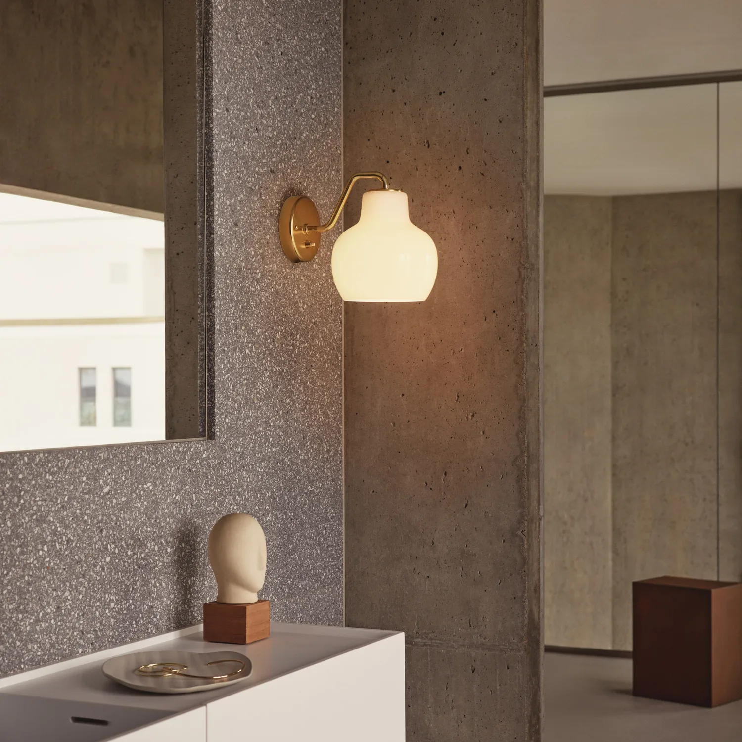 VL Ring Crown wall lamp, 1 Louis Poulsen