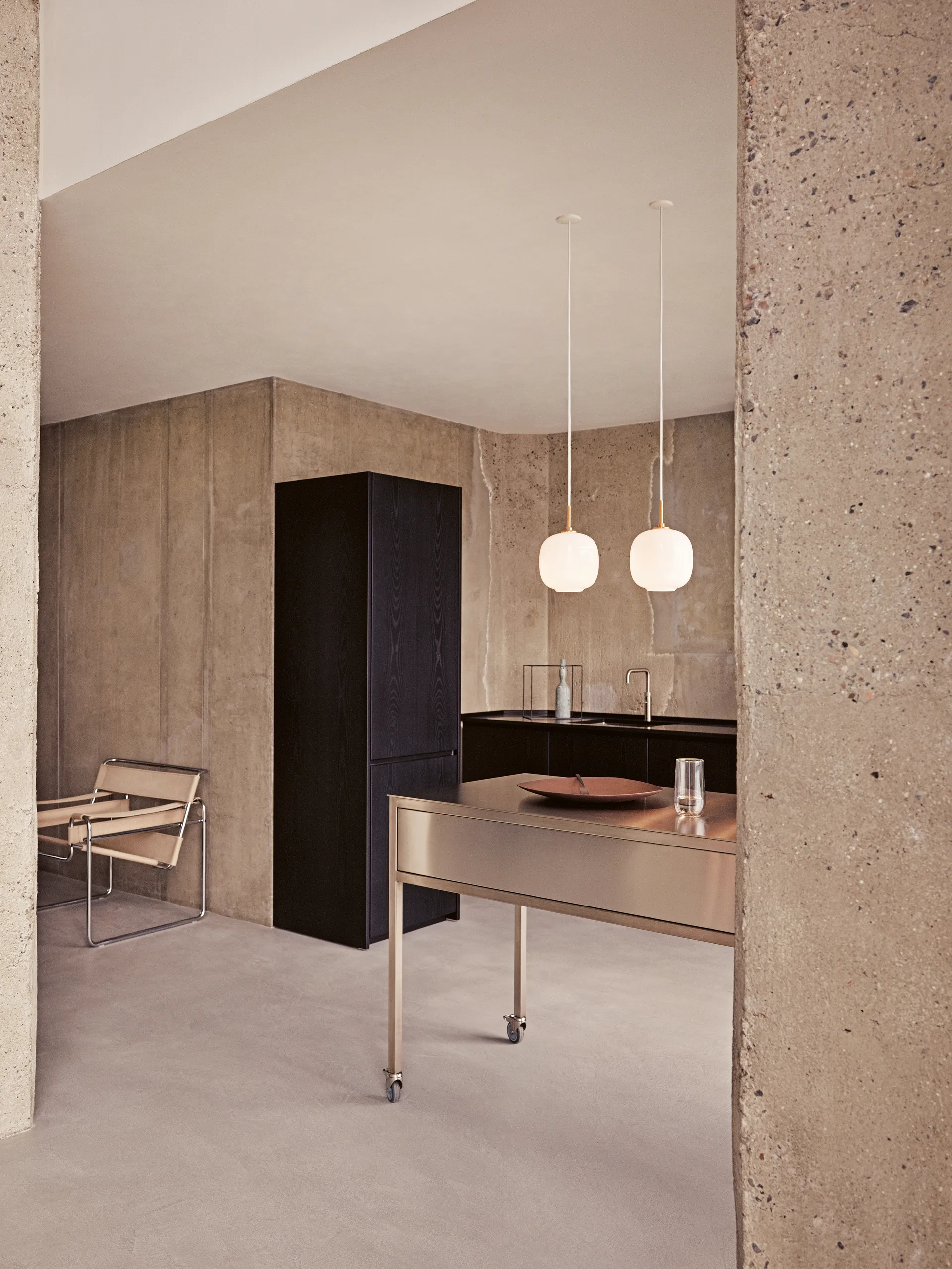 VL45 Radiohus pendant lamp Ø25 cm, Brass-white opal glass Louis Poulsen