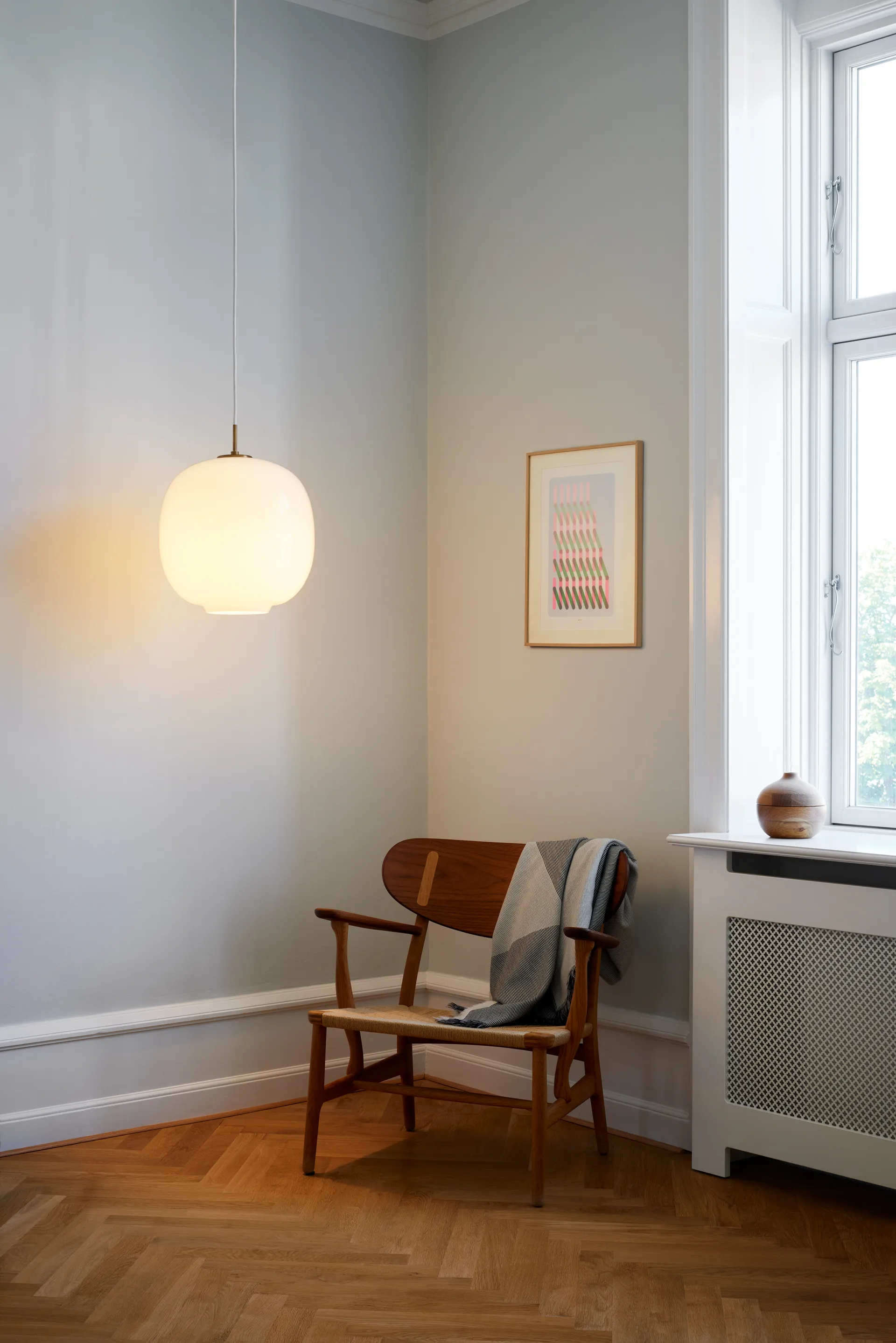 VL45 Radiohus pendant lamp Ø37 cm, Brass-white opal glass Louis Poulsen