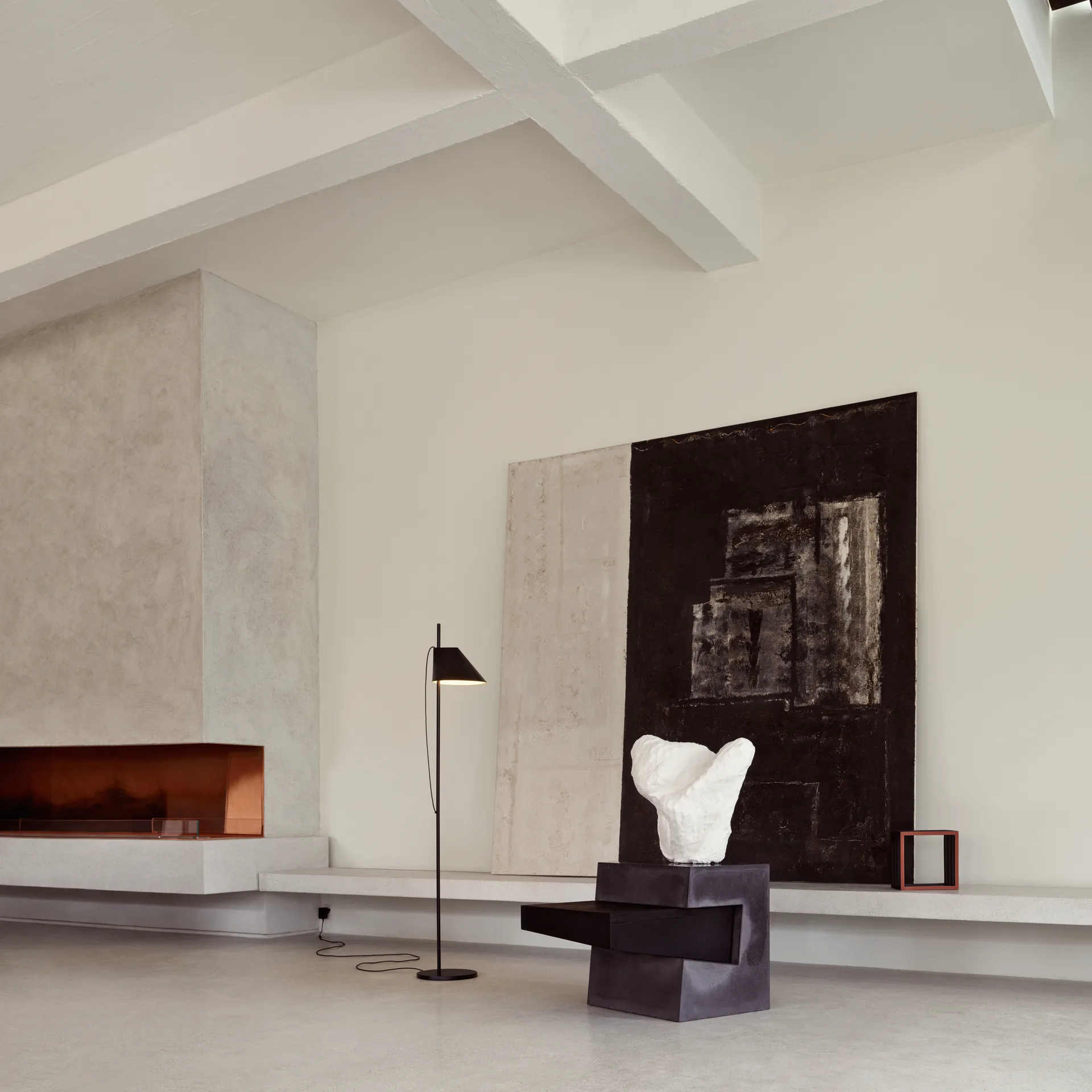 Yuh floor lamp, Black Louis Poulsen