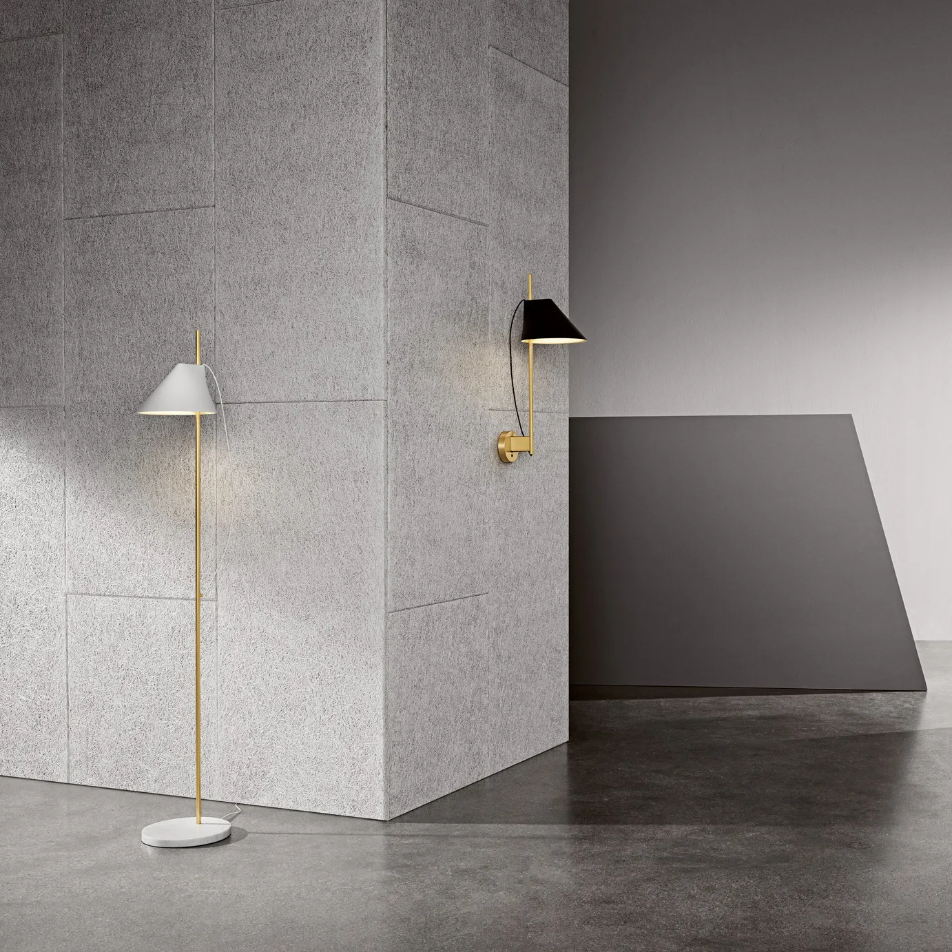 Yuh floor lamp, White-brass Louis Poulsen