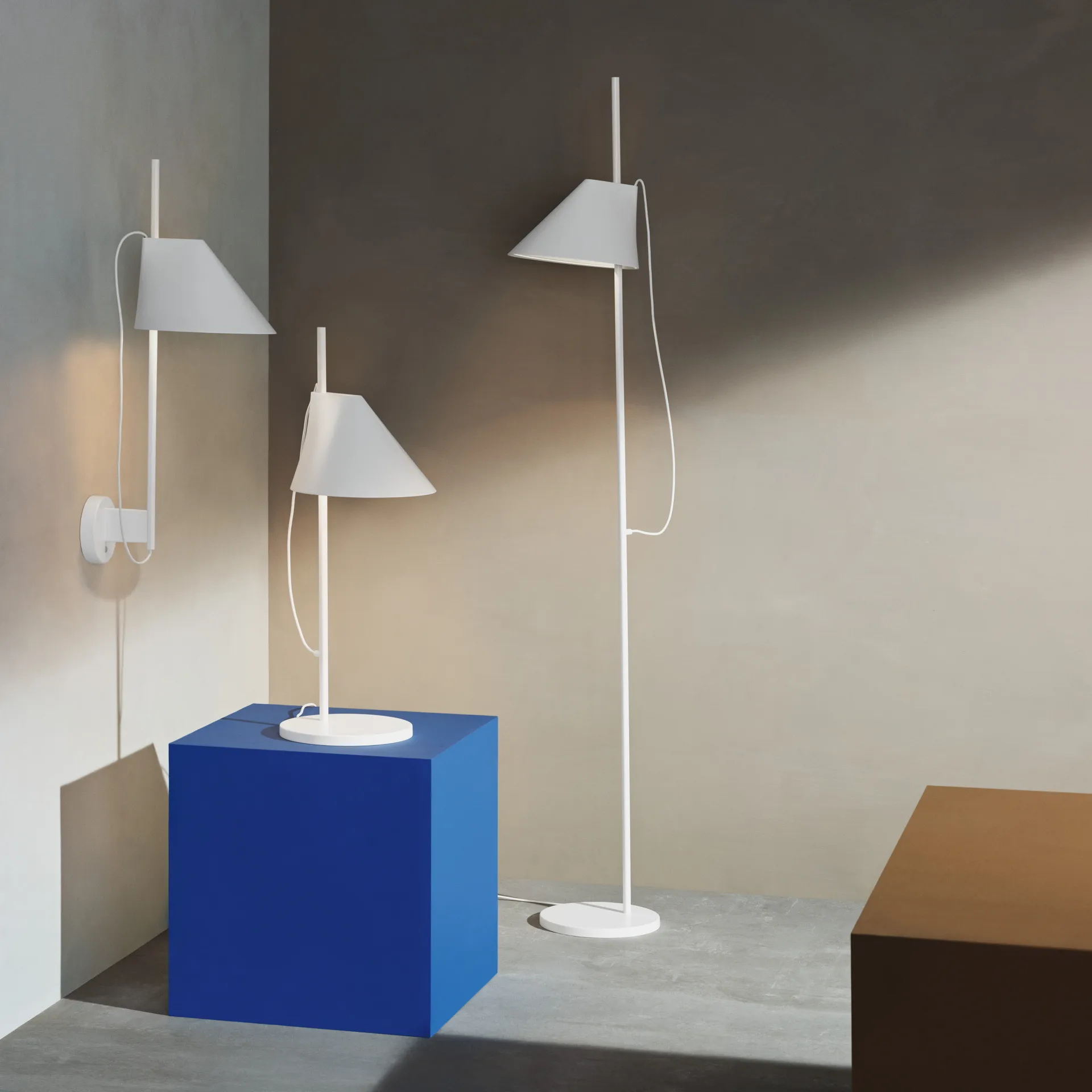 Yuh floor lamp, White Louis Poulsen