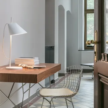 Yuh table lamp - White - Louis Poulsen