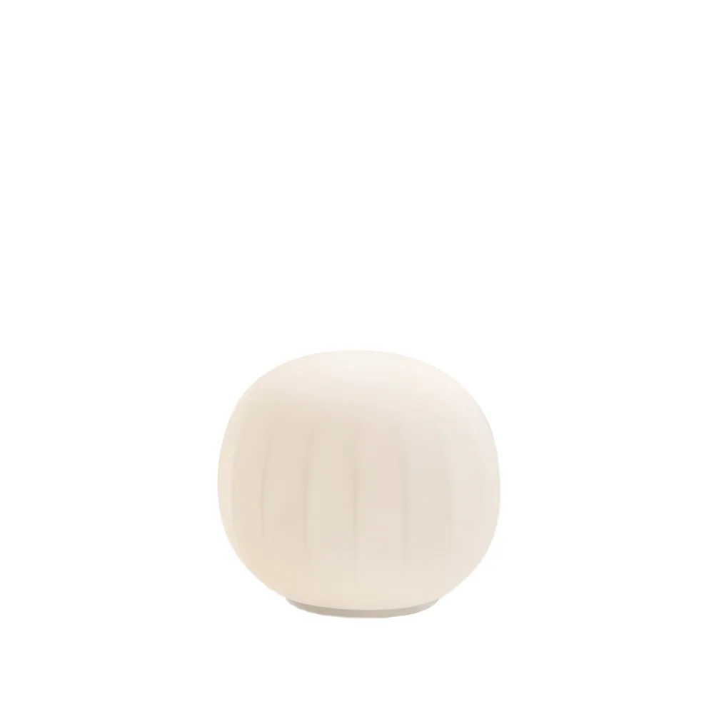 Lita table lamp, Ø18 cm, white base Luceplan