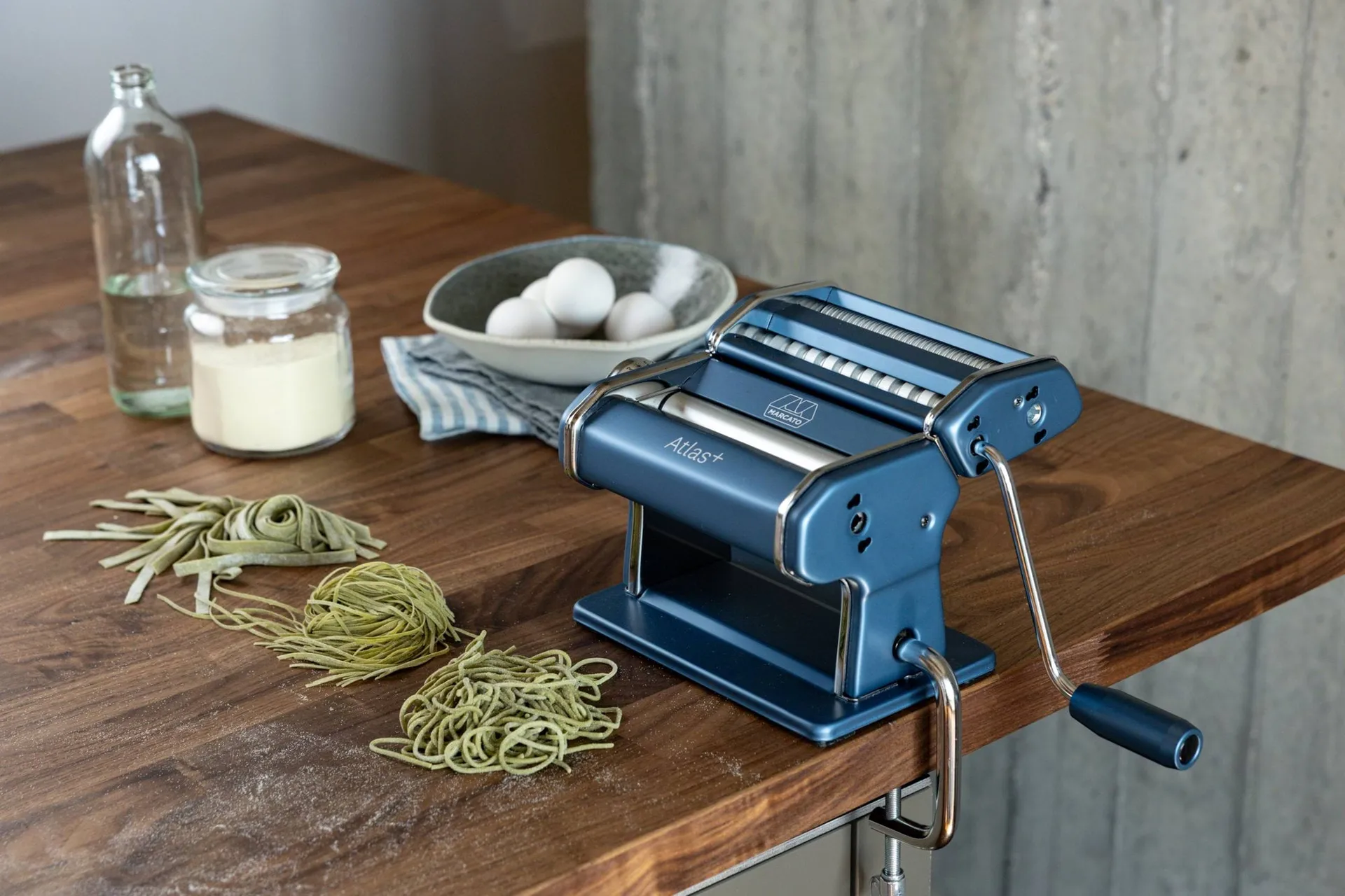 Marcato Atlas 150+ pasta machine, Powder blue Marcato
